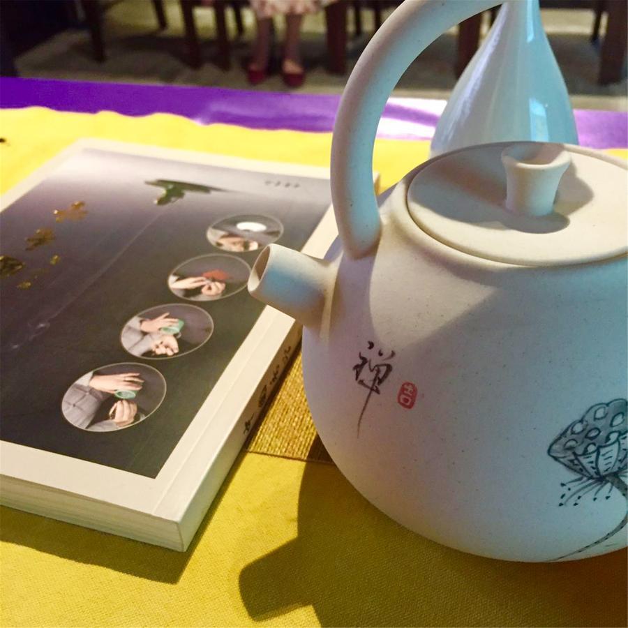 At Heart Zen Hotel Чэнду Экстерьер фото